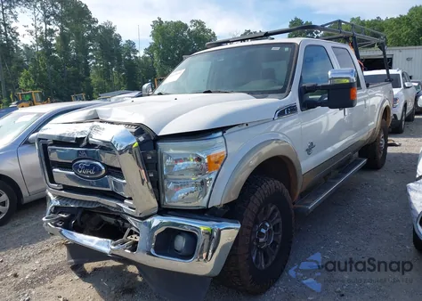 2011 Ford F-250 Lariat из США, поврежденный, VIN 1FT7W2BT7BEC38935
